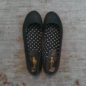 Crown Vintage Black Flats Size 7